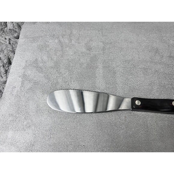 CUTCO # 1768 Spatula Spreader Serrated Marbled Handle 5 Inch Utensil - Picture 8 of 9